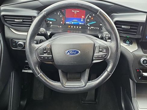 Used 2020 Ford Explorer XLT w/ Comfort Package image 29