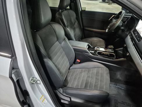 Used 2025 Mitsubishi Outlander SE AWD/4WD image 29