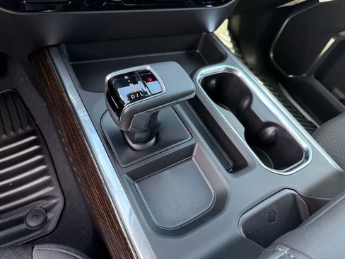 New 2026 GMC Sierra 1500 Elevation image 36