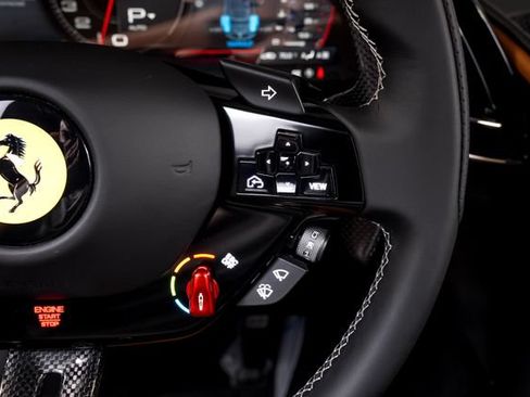 Used 2026 Ferrari Roma Spider RWD image 40