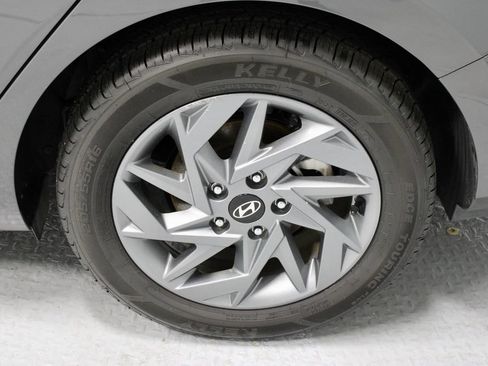 Used 2024 Hyundai Elantra SEL FWD image 20