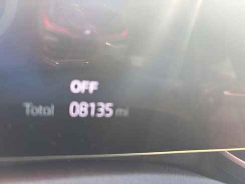 Used 2023 BMW i7 xDrive60 image 1