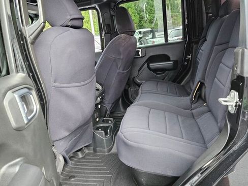 Used 2022 Jeep Gladiator Rubicon image 7