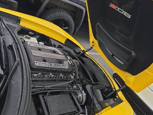 Used 2017 Chevrolet Corvette Z06 RWD image 9
