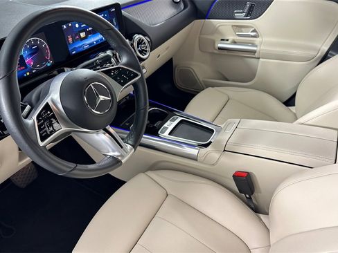 Certified 2025 Mercedes-Benz GLA 250 4MATIC image 10