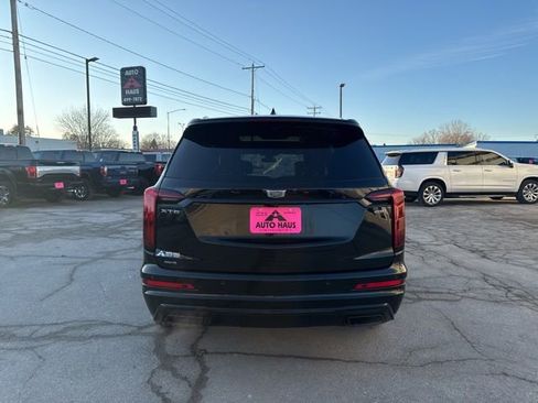Used 2022 Cadillac XT6 Premium Luxury w/ LPO, Floor Liner Package image 18