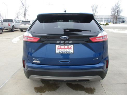 Used 2024 Ford Edge SEL w/ Convenience Package image 5
