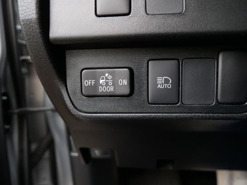 Used 2022 Toyota Tacoma SR image 27