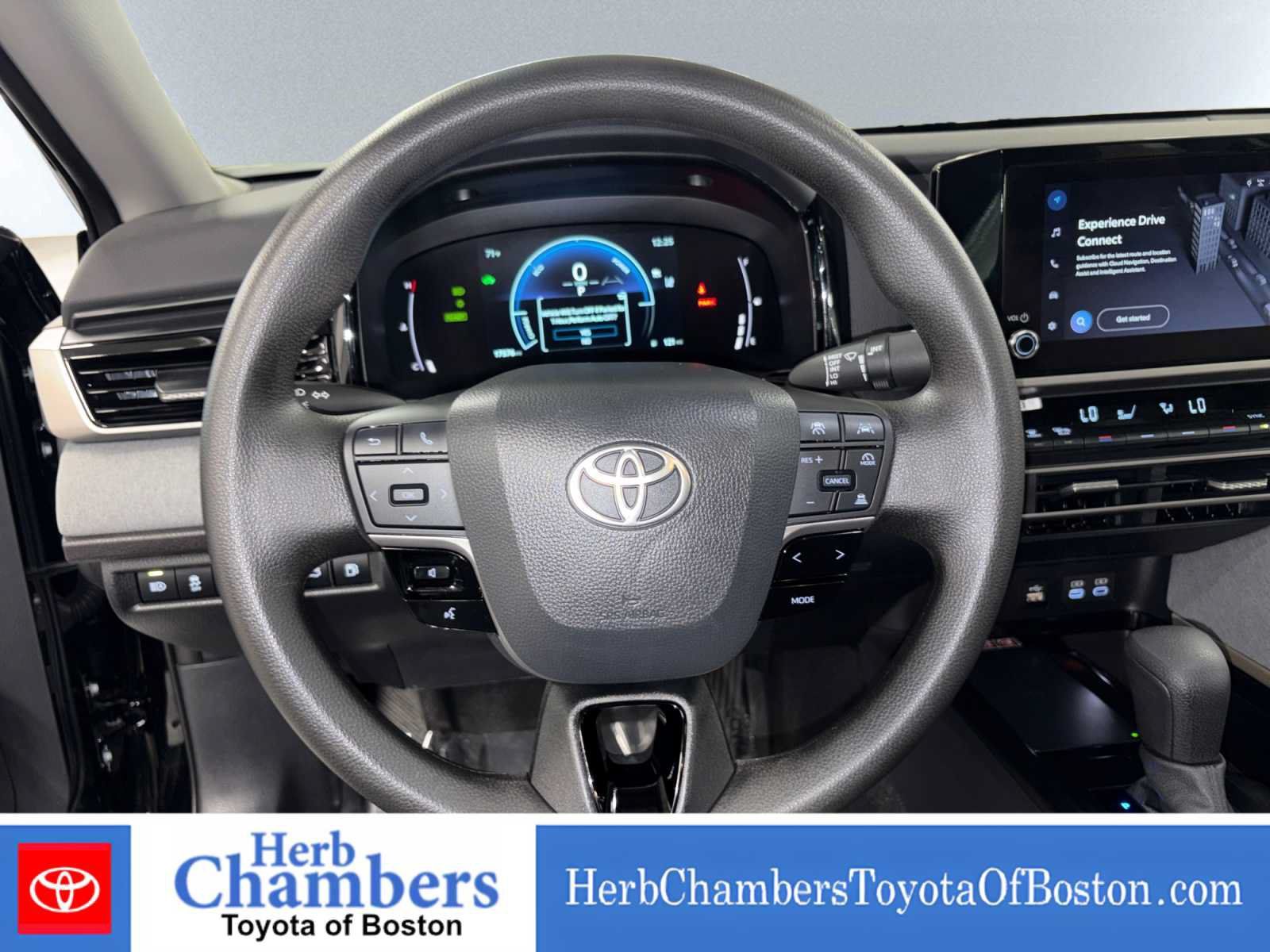 Used 2025 Toyota Camry LE AWD/4WD image 34