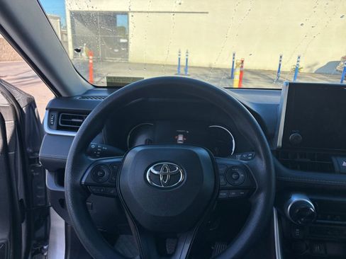 Used 2025 Toyota RAV4 LE image 34