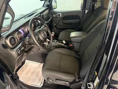 Used 2021 Jeep Wrangler Unlimited Sport AWD/4WD image 18