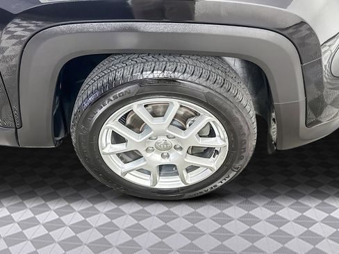 Used 2020 Jeep Renegade Latitude w/ Safety & Security Group II image 38