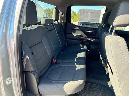 Used 2020 GMC Sierra 1500 SLE w/ SLE Value Package image 25