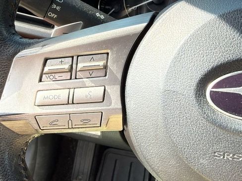 Used 2011 Subaru Legacy 2.5i Limited image 7