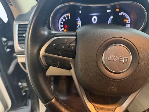 Used 2019 Jeep Grand Cherokee Limited image 14