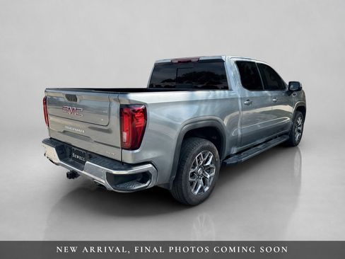 Used 2024 GMC Sierra 1500 SLT AWD/4WD image 4