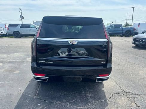 Used 2023 Cadillac Escalade Premium Luxury w/ LPO, Floor Liner Package AWD/4WD image 7