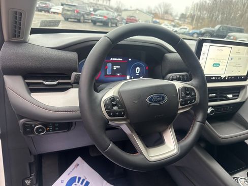 New 2026 Ford Explorer Active w/ Active Comfort Package image 14