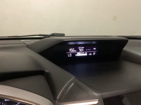 Used 2022 Subaru Crosstrek 2.0i Premium AWD/4WD image 16