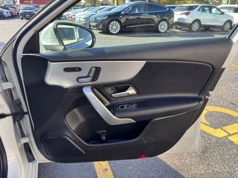 Used 2020 Mercedes-Benz A 220 4MATIC w/ Premium Package image 36