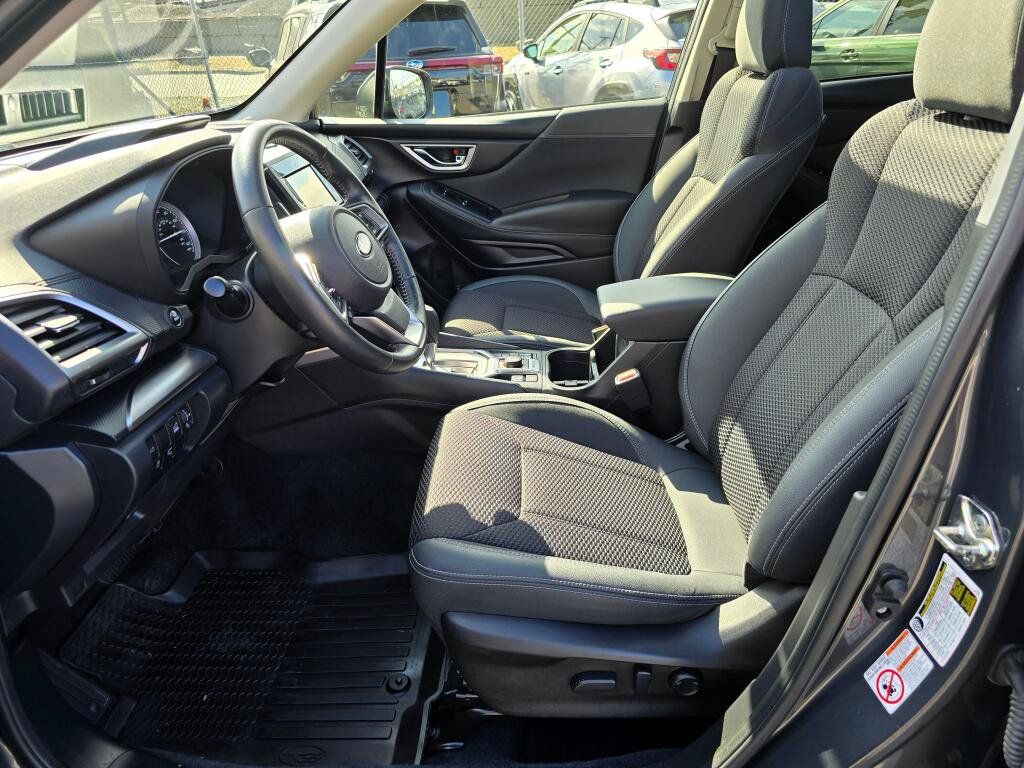 Used 2020 Subaru Forester Premium AWD/4WD image 20