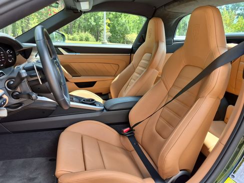 Certified 2024 Porsche 911 Targa 4 GTS AWD/4WD image 5