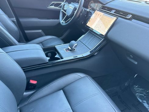 Certified 2025 Land Rover Range Rover Velar Dynamic SE AWD/4WD image 17