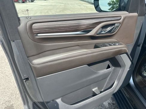 Used 2022 GMC Yukon Denali w/ Denali Ultimate Package AWD/4WD image 40