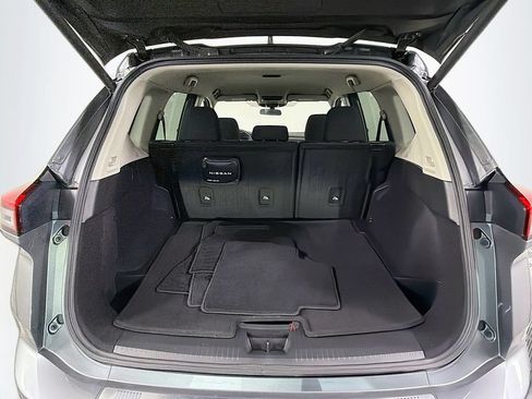 Used 2025 Nissan Rogue SV FWD image 27