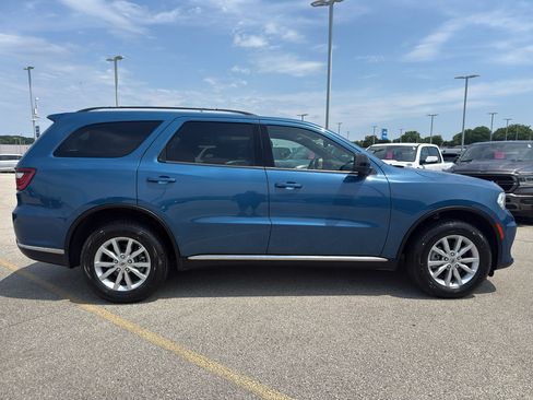 Used 2024 Dodge Durango SXT AWD/4WD image 4