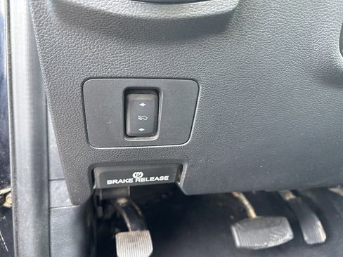 Used 2021 Ford F250 Lariat w/ Chrome Package image 21