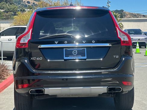 Used 2017 Volvo XC60 T5 Inscription w/ Preferred Option Package FWD image 7