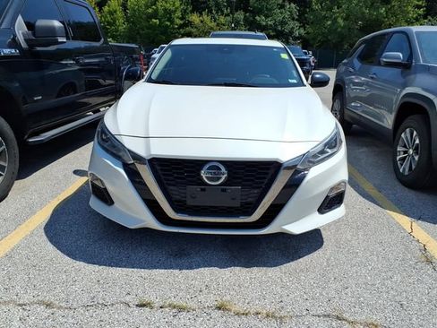 Used 2020 Nissan Altima 2.5 SR w/ Premium Package AWD/4WD image 2