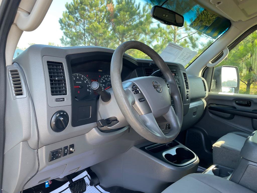 Used 2012 Nissan NV 2500 SV RWD image 13