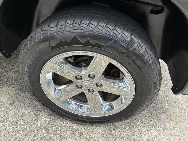 Used 2017 RAM 1500 Express RWD image 38