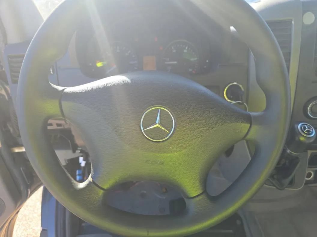 Used 2018 Mercedes-Benz Sprinter 2500 image 5