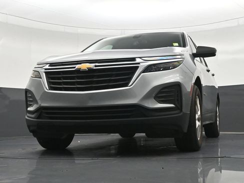 Used 2024 Chevrolet Equinox LS FWD image 30