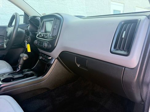 Used 2018 Chevrolet Colorado W/T w/ WT Convenience Package AWD/4WD image 43