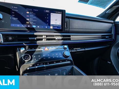 Used 2024 Hyundai Santa Fe Calligraphy image 35