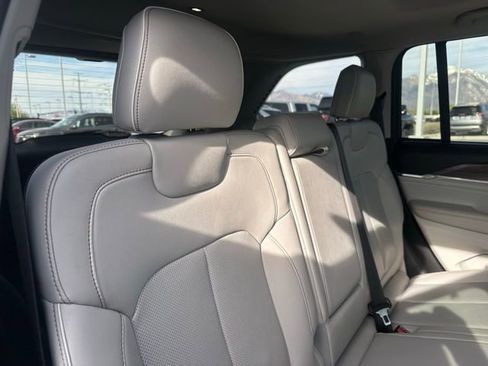 Used 2023 Jeep Grand Cherokee Overland w/ Advanced Protech Group III AWD/4WD image 15