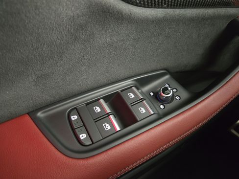 Used 2024 Audi SQ7 Prestige image 31