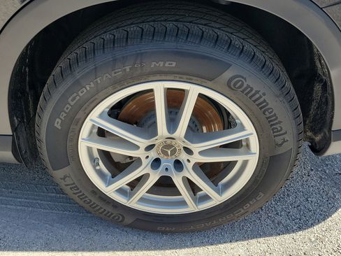 Certified 2025 Mercedes-Benz GLC 300 image 5