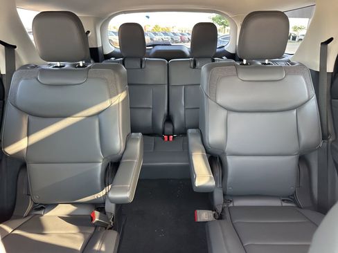 New 2025 Ford Explorer Active w/ Active Comfort Package image 21