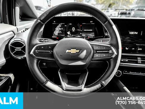 Used 2026 Chevrolet Equinox EV LT image 31