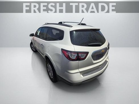 Used 2014 Chevrolet Traverse LS FWD image 2