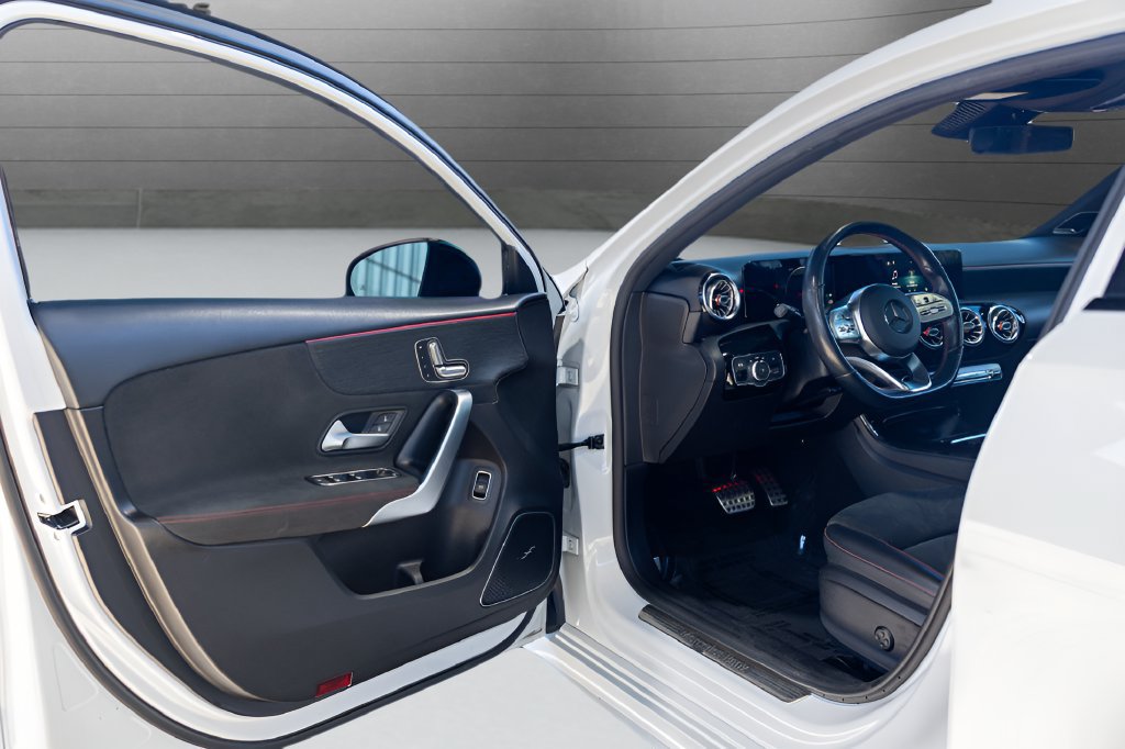 Used 2019 Mercedes-Benz A 220 image 28