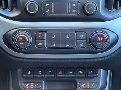 Used 2021 Chevrolet Colorado ZR2 image 25