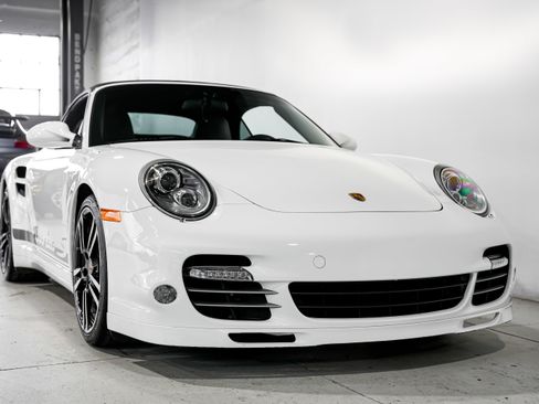 Used 2011 Porsche 911 Turbo S image 46
