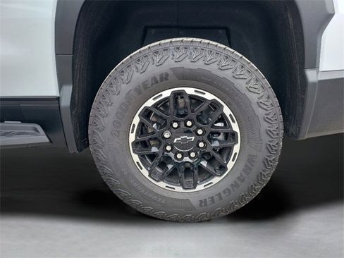 New 2026 Chevrolet Silverado EV Trail Boss image 32