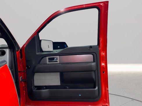 Used 2010 Ford F150 Raptor image 12